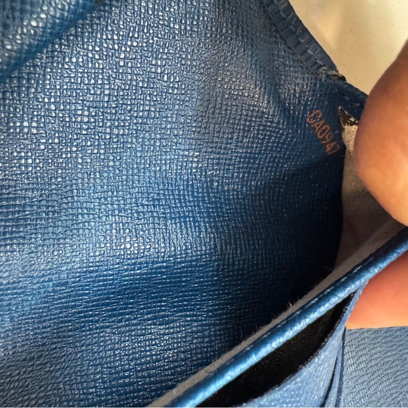 Louis Vuitton Epi Leather Blue Long Wallet - Preloved in Excellent Condition - Picture 14 of 15